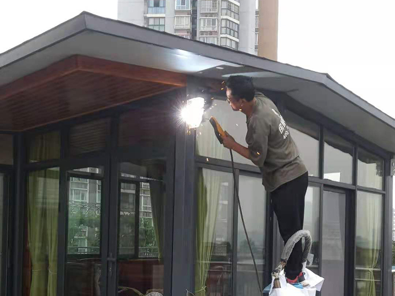 雨棚維修上門(mén)服務(wù),家庭雨棚維修,雨棚維修價(jià)格,雨棚維修工人哪里找,保定雨棚維修公司